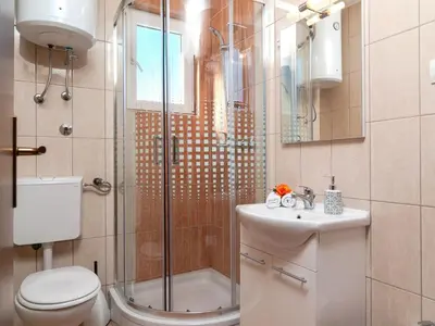 Kupaonica u objektu Apartments Island Beat - Two Bedroom Apartment with Balcony A6 ST