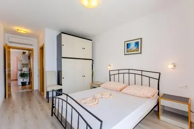 Krevet ili kreveti u jedinici u objektu Villa Kosa - Two Bedroom Apartment with Balcony and Sea View Roko