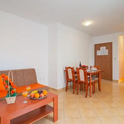 Apartments Island Beat - Two Bedroom Apartment with Balcony A9 prizemlje ST