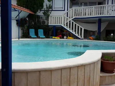 Bazen u objektu Villa Elit-Two Bedroom Apartment with Sea View Terrace A1 ili u blizini