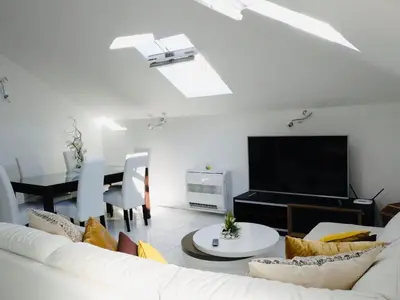 TV i/ili zabavni centar u objektu Villa Tonika -Two Bedroom Apartment with Terrace A2