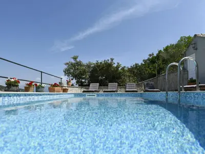 Bazen u objektu Villa Dol-Three Bedroom Villa with Pool ili u blizini