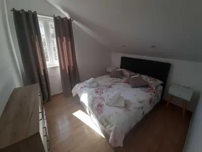 Krevet ili kreveti u jedinici u objektu Apartments Dobrila - Superior Two Bedroom Apartment with Terrace and sea view - B2
