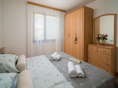 Krevet ili kreveti u jedinici u objektu Apartments Tomas - Four Bedroom Apartment with Balcony A4