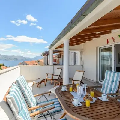 Sunset view apartment - One bedroom apartment with balcony and sea view