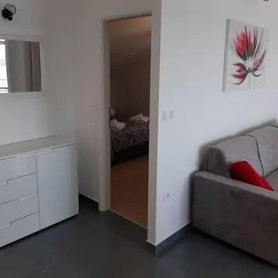Apartments Dobrila - One Bedroom Apartment with Terrace and sea view - B1