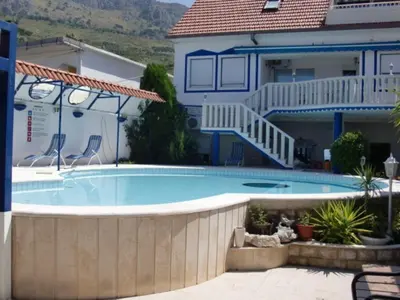 Bazen u objektu Villa Elit - Comfort Two Bedroom Apartment with Terrace A5 ili u blizini