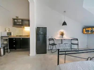 Kuhinja ili čajna kuhinja u objektu Apartments & Room Vesna - Superior Studio Apartment with Terrace and Sea View