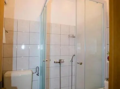 Kupaonica u objektu Apartments Bandalo - One Bedroom Apartment with Balcony