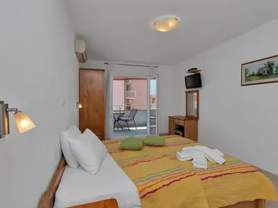 Krevet ili kreveti u jedinici u objektu Apartments Villa Juric - Studio Apartment with Balcony - 2