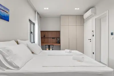 Krevet ili kreveti u jedinici u objektu Holiday Resort Almissum - Luxury 11-bedroom villa