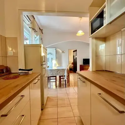 Apartmani Tri Palme