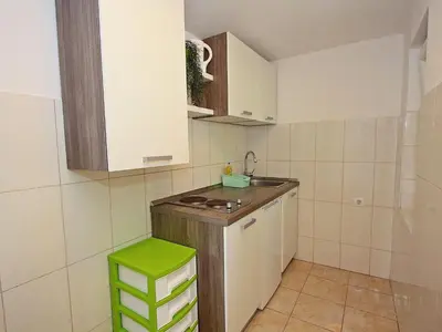 Kuhinja ili čajna kuhinja u objektu Apartment Zorica - One Bedroom Apartment with Terrace ST