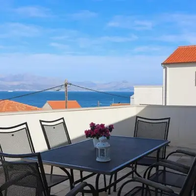 Apartment Perina - Comfort Two Bedroom Apartment with Terrace and Sea View