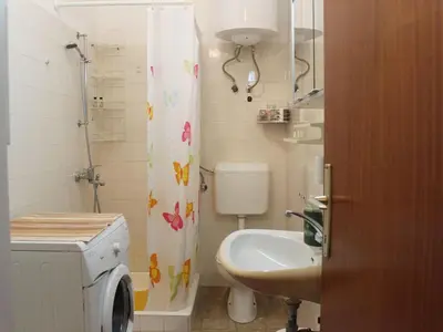 Kupaonica u objektu Apartments Sweet Life - One-Bedroom Apartment with Terrace Nina ST