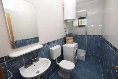 Kupaonica u objektu Apartmani Makarska 1