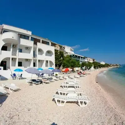 Villa Tamaris on the beach