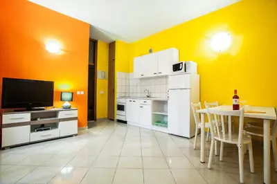 Kuhinja ili čajna kuhinja u objektu Apartments Lovic