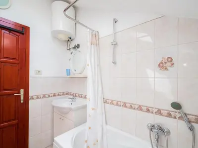 Kupaonica u objektu Apartments Ana & Bogdan - One Bedroom Apartment with Terrace and Sea View A1 ST