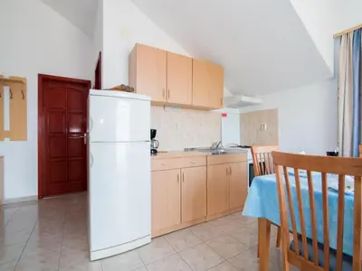 Kuhinja ili čajna kuhinja u objektu Apartments Ana & Bogdan - One Bedroom Apartment with Terrace and Sea View A1 ST