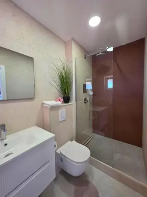 Kupaonica u objektu Apartmani Brela 6