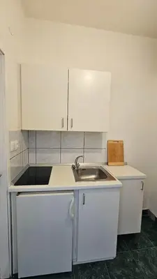 Kuhinja ili čajna kuhinja u objektu Apartmani Makarska 9