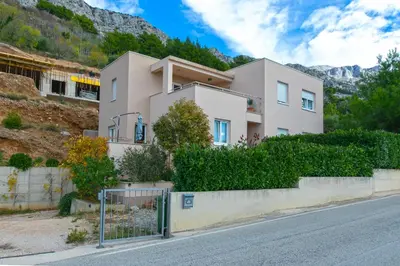 Pogled na planine ili pogled na planine iz apartmana