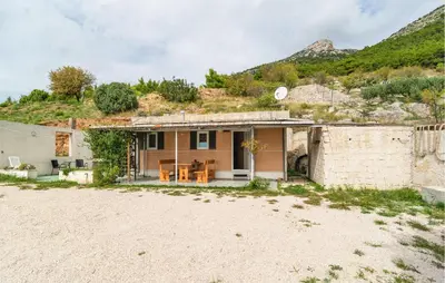 Pogled na planine ili pogled na planine iz vikendica
