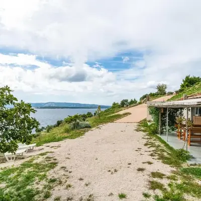 Gorgeous Home In Nerezisca With Wifi