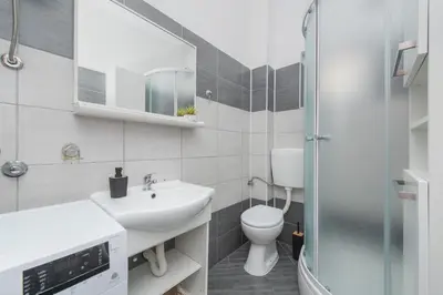 Kupaonica u objektu Luxury Villa Kristina with Heated Pool near Omis for 12 Guests