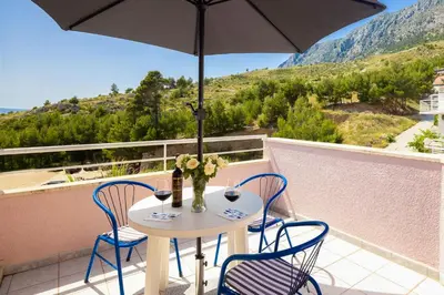 Pogled na planine ili pogled na planine iz apartmana