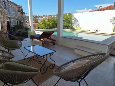 Bazen u objektu Villa Moro House ili u blizini