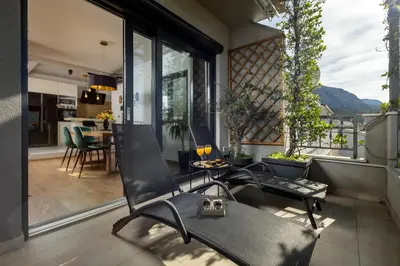 Pogled na planine ili pogled na planine iz apartmana