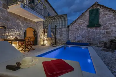 Bazen u objektu Apartment Villa Ivo - Makarska Exklusiv ili u blizini