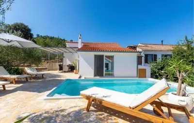 Bazen u objektu Amazing Home In Dracevica ili u blizini