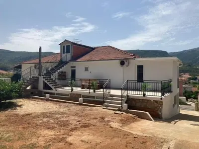 Pogled na planine ili pogled na planine iz apartmana