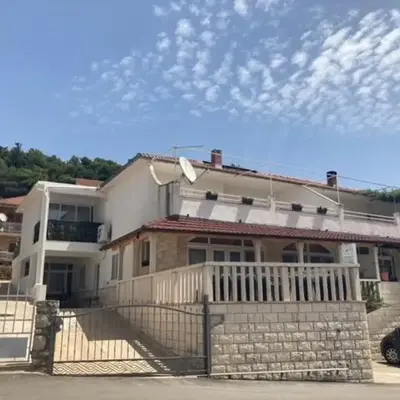 Apartment in Jelsa with terrace