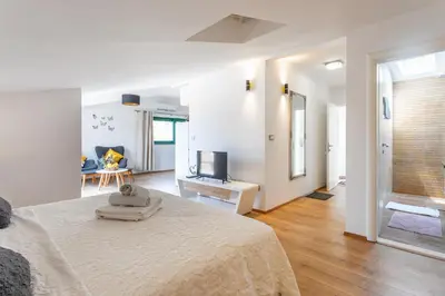 Krevet ili kreveti u jedinici u objektu Apartments Ante - Hvar center, pool