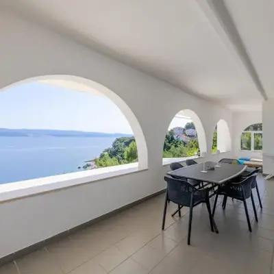 DeLuxe Seaview Apartment KENNEDY I