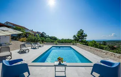 Bazen u objektu Cozy Home In Bobovisca ili u blizini