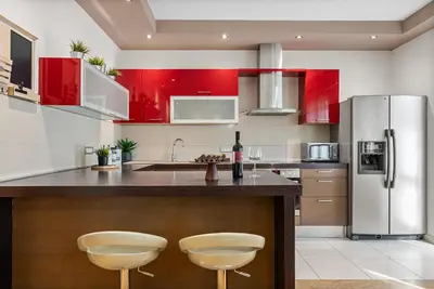 Kuhinja ili čajna kuhinja u objektu Apartment BANE, 70m from the sea, 8 pax