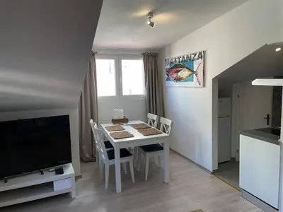 TV i/ili zabavni centar u objektu KLARA Studio Apartment, old town house, SEA VIEW