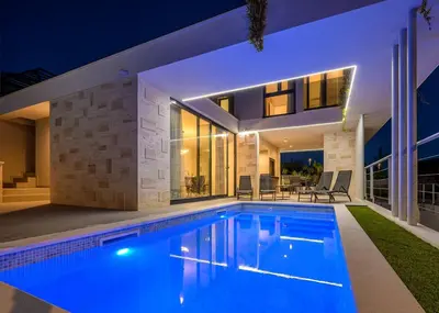 Bazen u objektu Luxury Villa - RoMa 2 - NEW ,with private pool ili u blizini