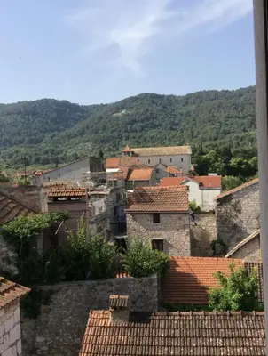 Pogled na planine ili pogled na planine iz apartmana