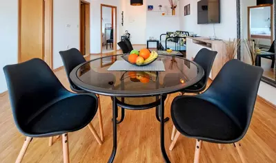 Kuhinja ili čajna kuhinja u objektu Apartmani Makarska 4