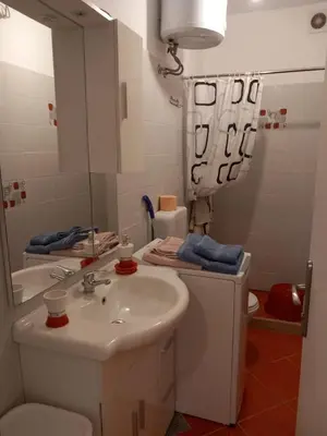 Kupaonica u objektu Doli Apartment