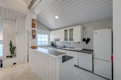 Kuhinja ili čajna kuhinja u objektu Apartments with pool Vrdoljak