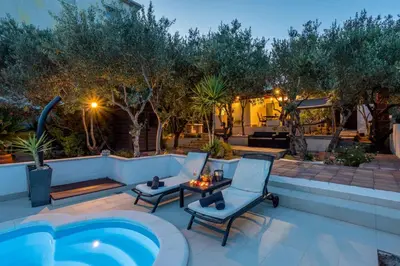 Bazen u objektu Holiday home Stari Grad - Insel Hvar 6341 ili u blizini