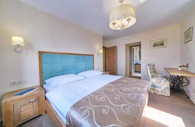 Krevet ili kreveti u jedinici u objektu LUXE house near beach with pool,jacuzzi, sauna