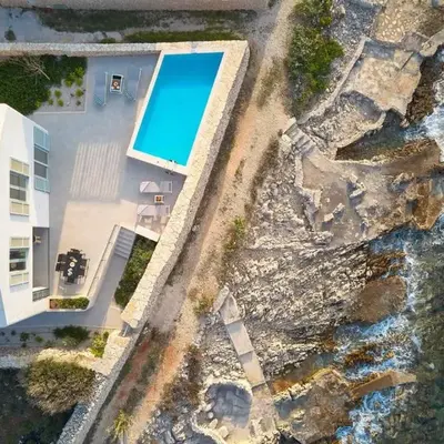 Luxury seafront villa Familija Splitska with pool on Brač